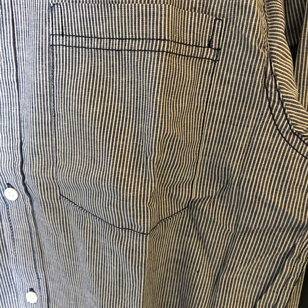 Men’s button down - Picture 7 of 8